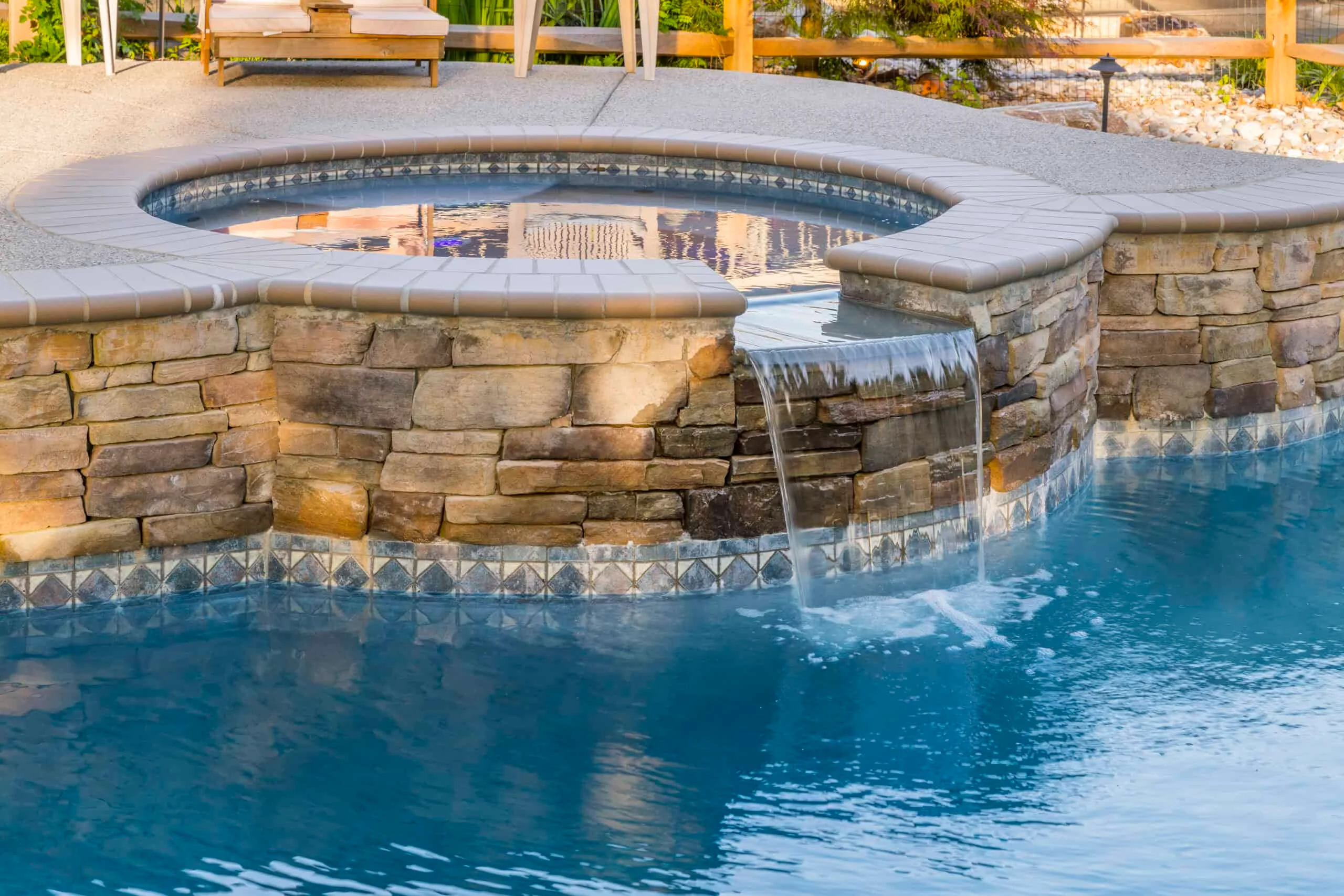 Adding Spas to Custom Pools: The Ultimate Upgrade for Relaxation