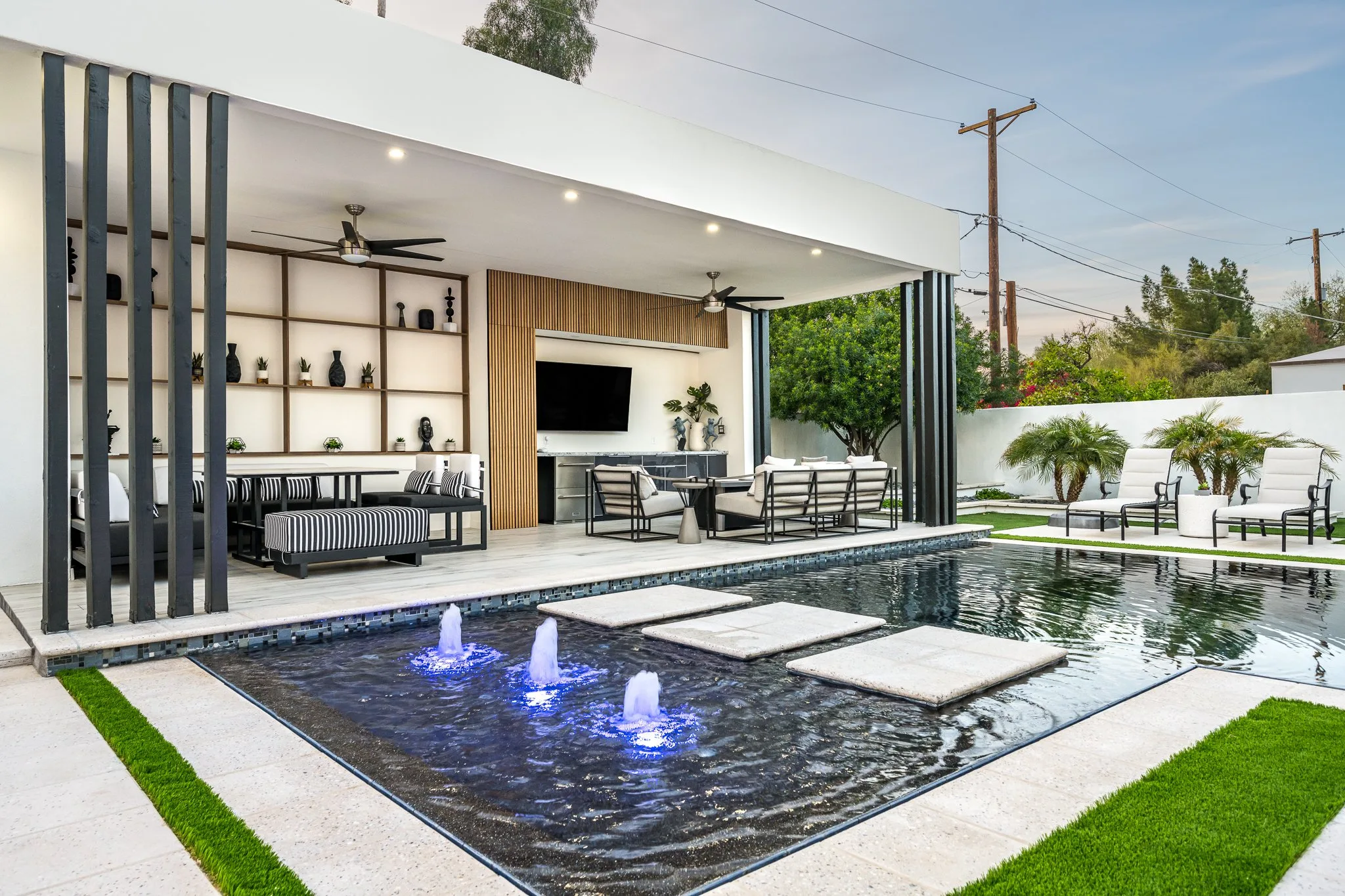 Modern Pool Designs That Combine Style, Function, and Luxury